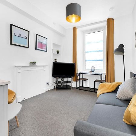 Modern & Spacious 1 Bedroom Apartment - Close To City Centre - Sleeps Up To 3 Guests Edinburgh Exterior photo
