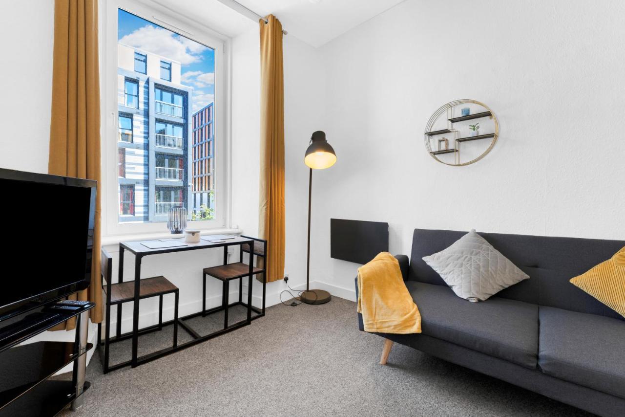 Modern & Spacious 1 Bedroom Apartment - Close To City Centre - Sleeps Up To 3 Guests Edinburgh Exterior photo