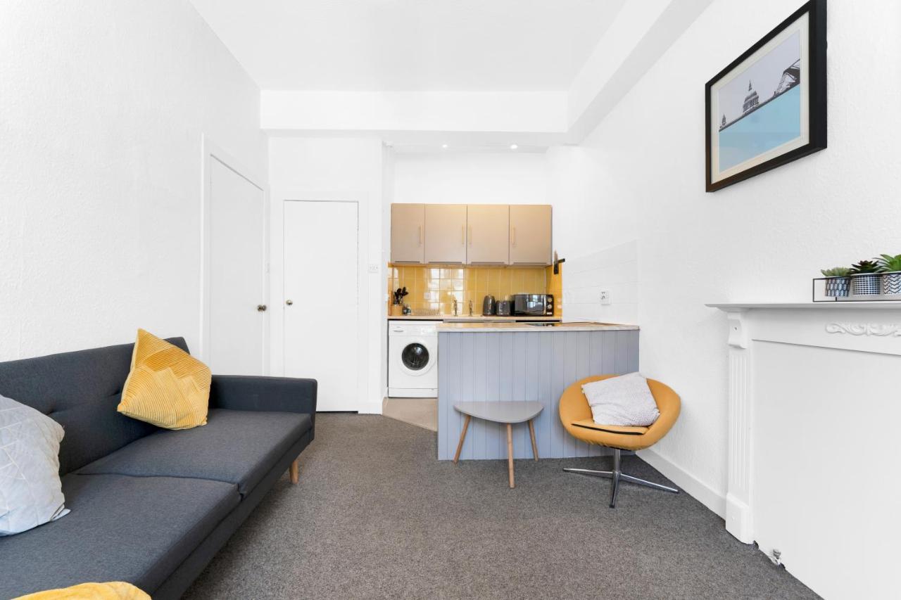 Modern & Spacious 1 Bedroom Apartment - Close To City Centre - Sleeps Up To 3 Guests Edinburgh Exterior photo
