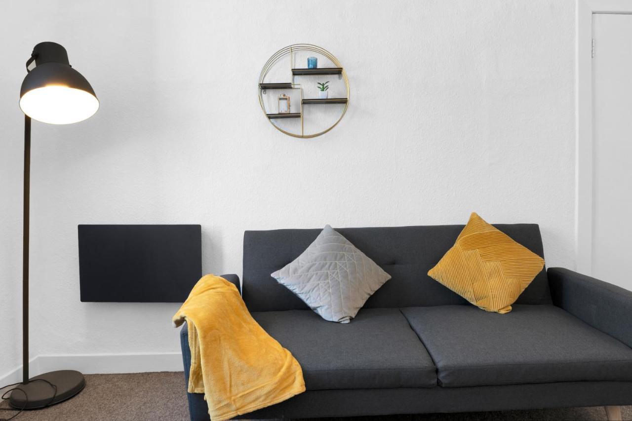 Modern & Spacious 1 Bedroom Apartment - Close To City Centre - Sleeps Up To 3 Guests Edinburgh Exterior photo