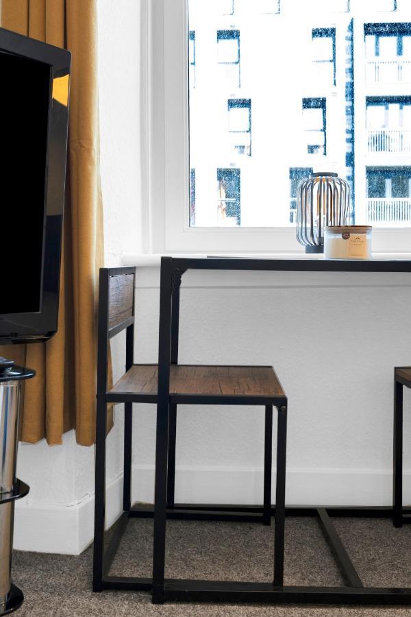 Modern & Spacious 1 Bedroom Apartment - Close To City Centre - Sleeps Up To 3 Guests Edinburgh Exterior photo