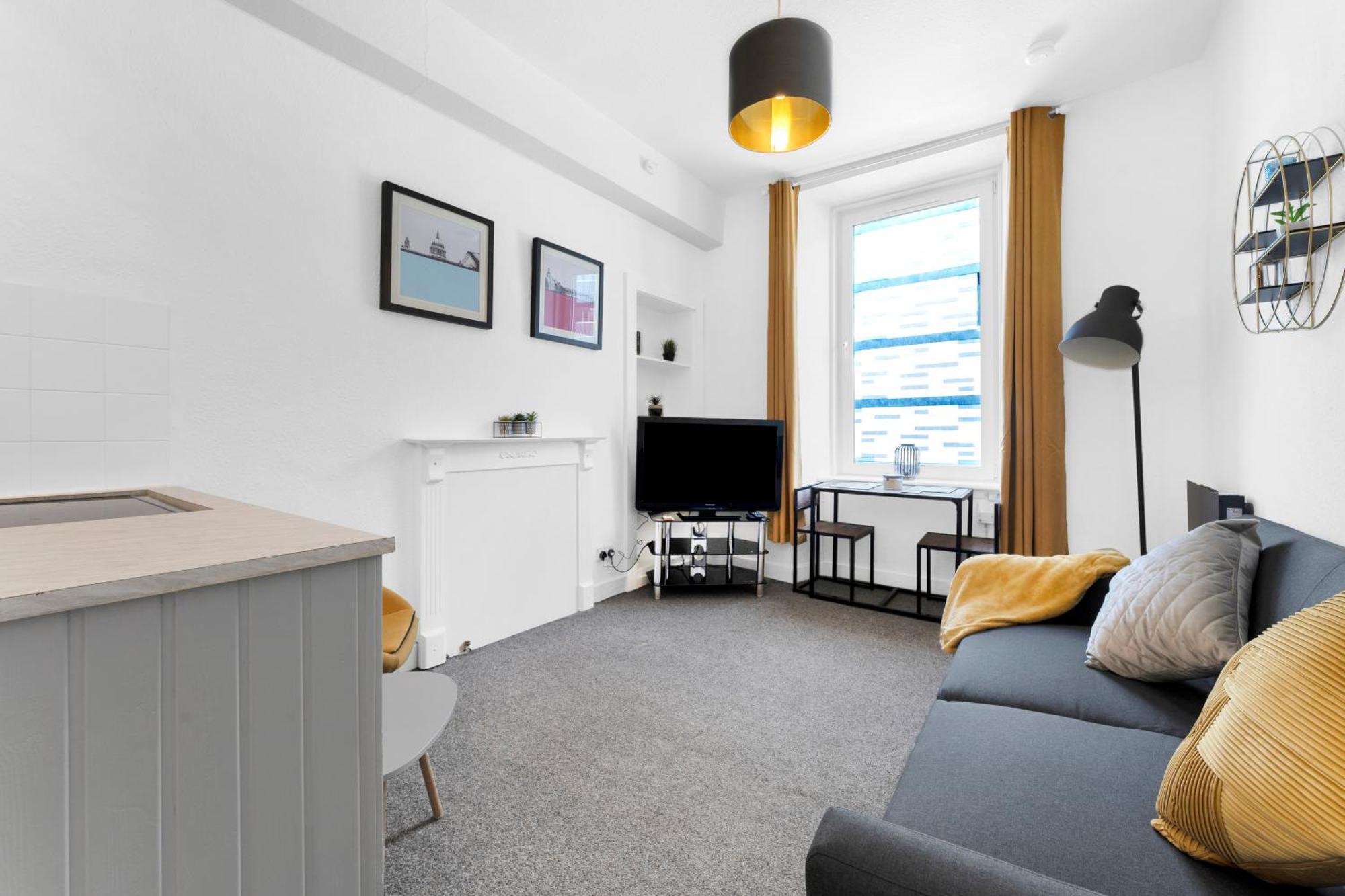 Modern & Spacious 1 Bedroom Apartment - Close To City Centre - Sleeps Up To 3 Guests Edinburgh Exterior photo